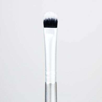 THE BALM Flat Eyeshadow Brush THE BALM Flat Eyeshadow Brush