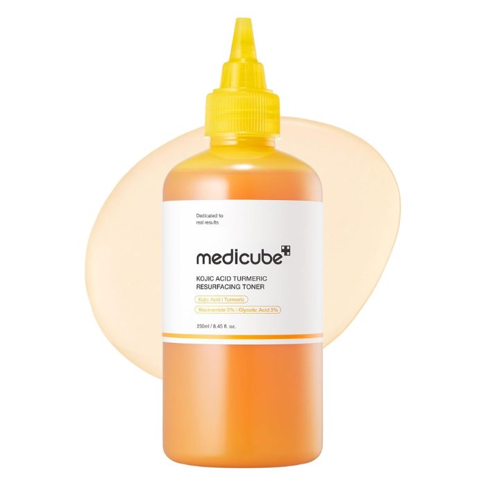 MEDICUBE KOJIC ACID TURMERIC RESURFACING TONER 250 ML MEDICUBE KOJIC ACID TURMERIC RESURFACING TONER 250 ML