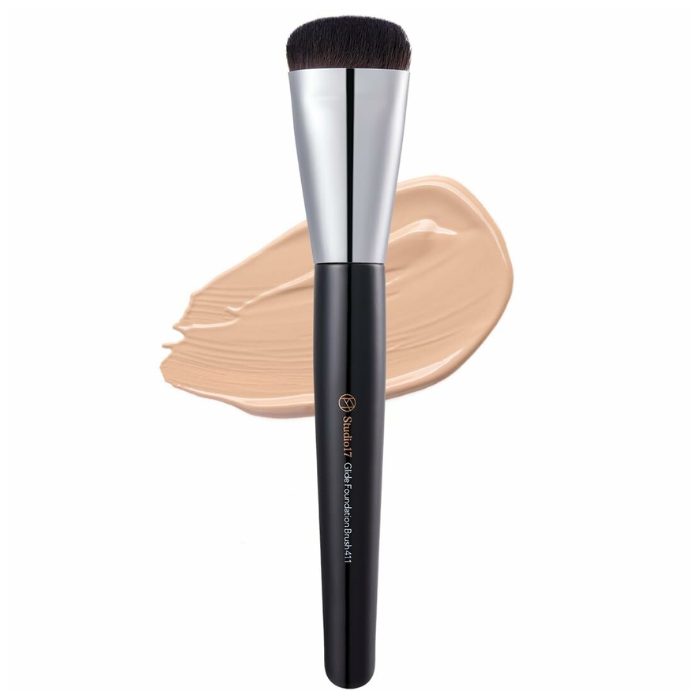 STUDIO 17 GLIDE FOUNDATION BRUSH 411