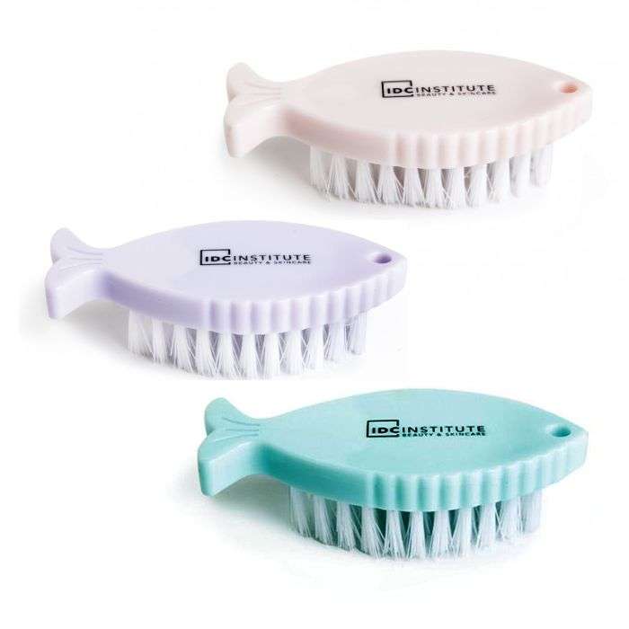 IDC INSTITUTE BROSSE A ONGLES