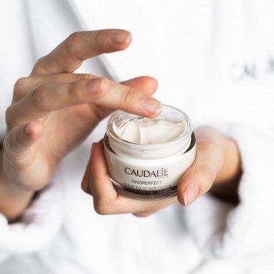 CAUDALIE VINOPERFECT Crème Éclat Anti-taches  CAUDALIE VINOPERFECT Crème Éclat Anti-taches