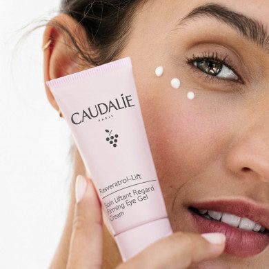 CAUDALIE RESVERATROL Baume Liftant Regard - 15 ML CAUDALIE RESVERATROL Baume Liftant Regard - 15 ML